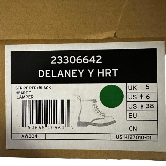 Dr Martens Delaney Heart Boots (6 Youth) - Picture 12 of 12